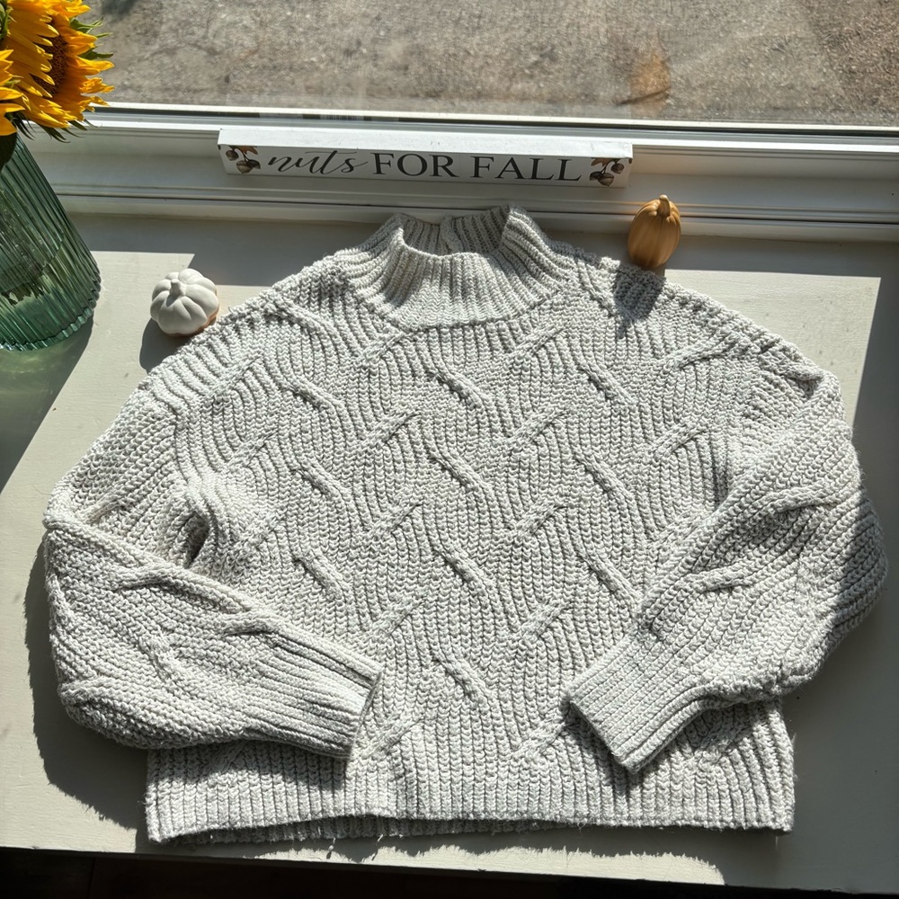 American Eagle Cable Knit Mock Neck Sweater Medium